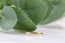 Load image into Gallery viewer, Crystal Fleck Ring