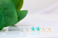 Load image into Gallery viewer, Crystal Flower Studs