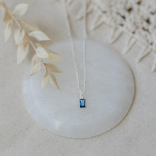 Load image into Gallery viewer, Glim Necklace Sky Blue