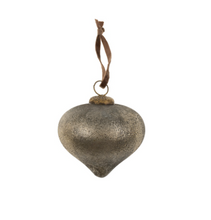 Load image into Gallery viewer, Earthen Onion Holiday Ornament