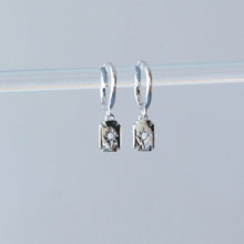 Load image into Gallery viewer, Sparia Earrings