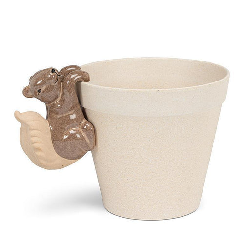 Climbing Squirrel Hanging Pot Hugger