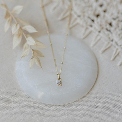 Glim Necklace Clear