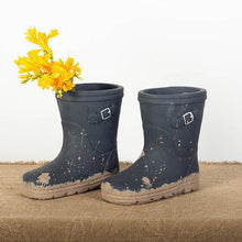 Load image into Gallery viewer, Cement Boot Planters