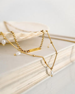 Gold Axelle Bar Necklace