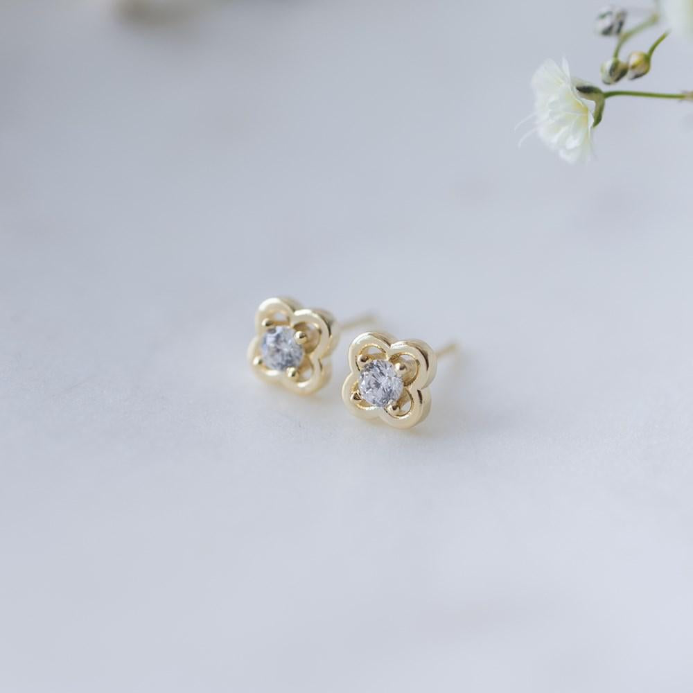 Elodie Studs