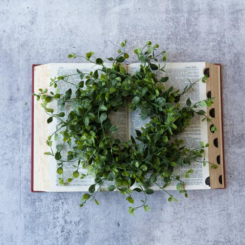 Vinca Candle Ring