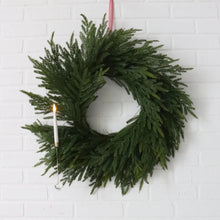 Load image into Gallery viewer, 24&quot; Fresh Touch Norfolk Wreath