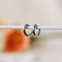 Load image into Gallery viewer, Anella Hoops
