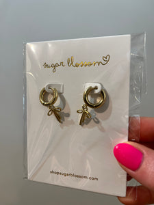 Bow Charm Clover Earrings