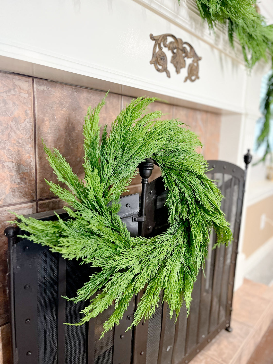 Fresh Touch Whispy Cedar Wreaths