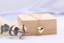 Load image into Gallery viewer, Satellite Chain Puff Heart Necklace