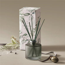 Load image into Gallery viewer, Highland Frost Reed Diffuser