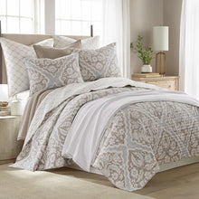 Load image into Gallery viewer, Becker Quilt Set