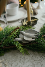 Load image into Gallery viewer, Decorative Metal Bird