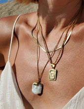 Load image into Gallery viewer, CoutuKitsch Letter Necklaces